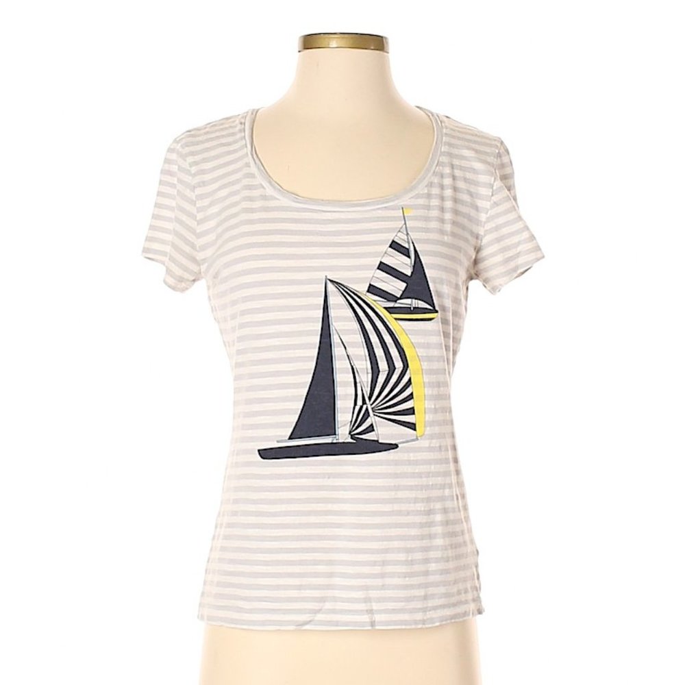 Banana Republic Sail Boats Gray Scoop Neck T-Shirt